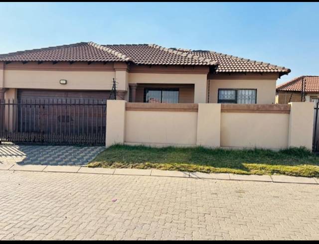 9 BEDROOM FREEHOLD FOR SALE IN TASBET PARK